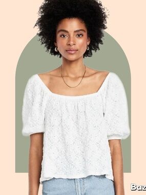 NWTLace Puff Sleeve Top